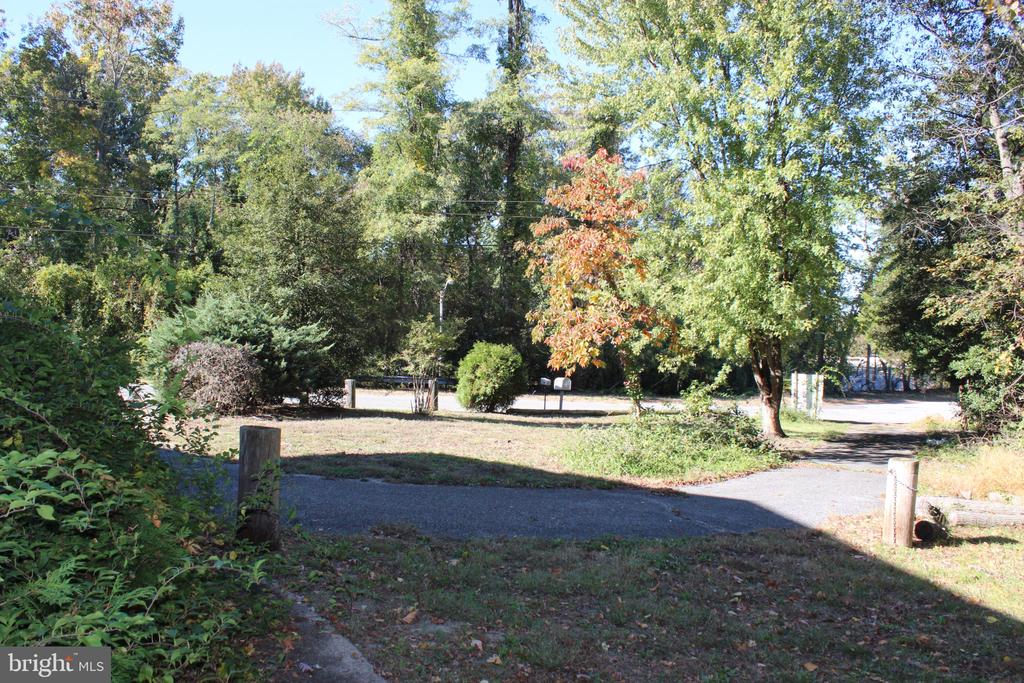 611 CREEK ROAD