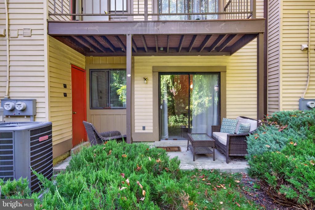 806 CYPRESS POINT CIRCLE