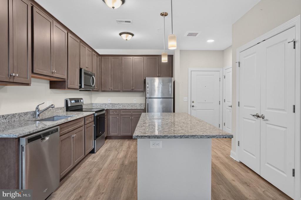63 E MAIN STREET Unit: 208