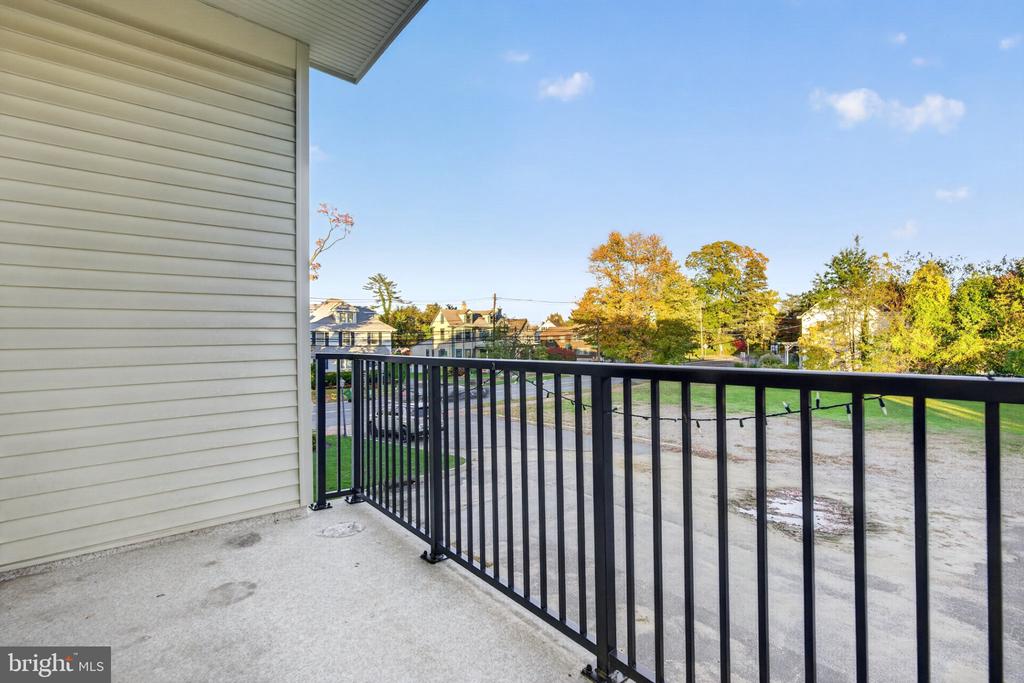 63 E MAIN STREET Unit: 208