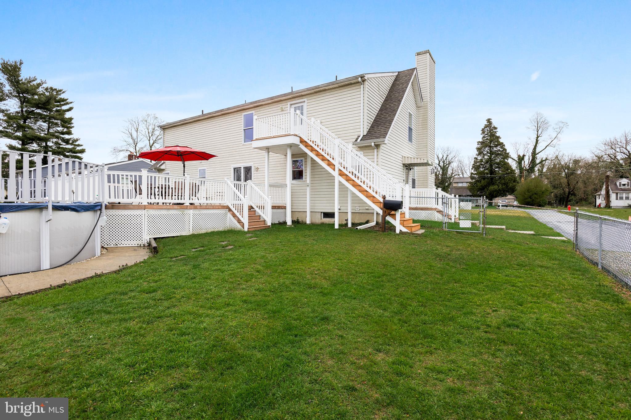 330 E Oak Rd
