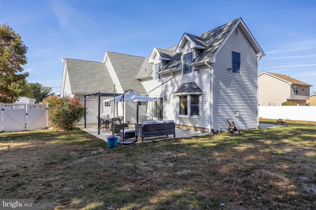 1611 Dolly Dr