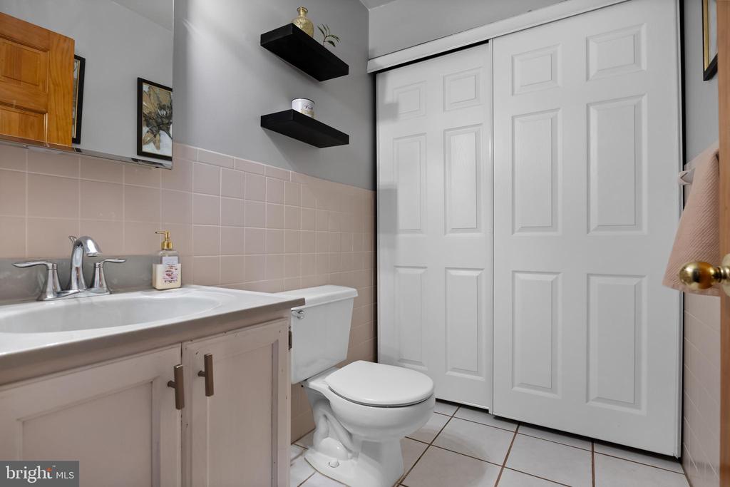 1611 Dolly Dr