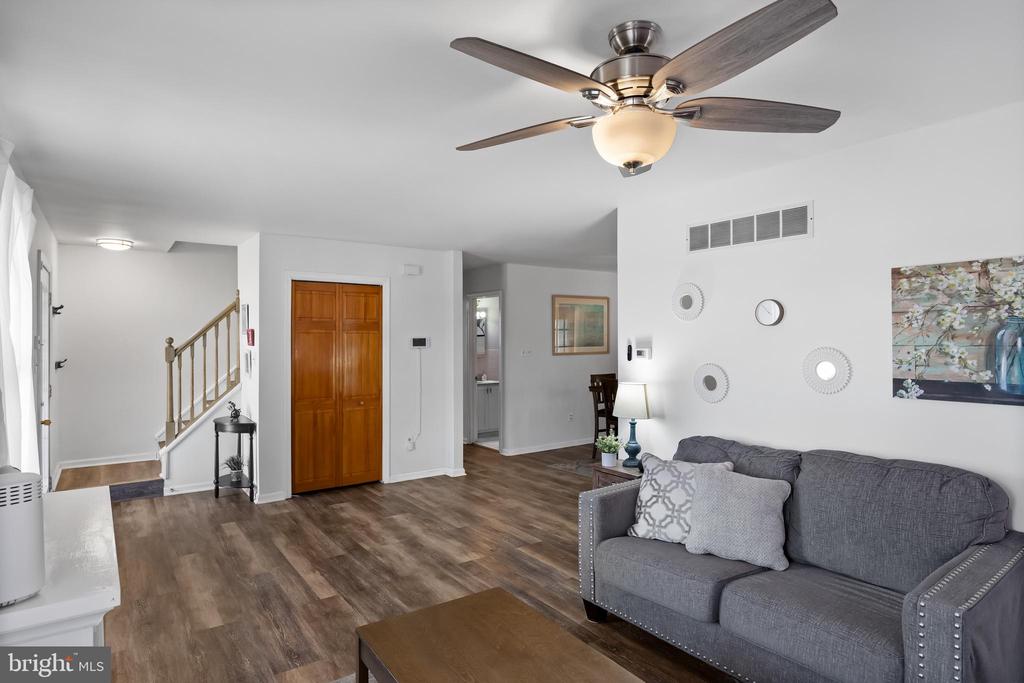 1611 Dolly Dr