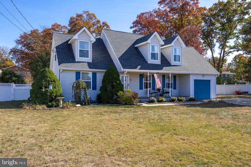 1611 Dolly Dr