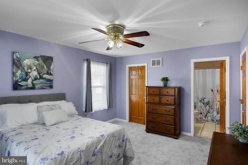 1611 Dolly Dr