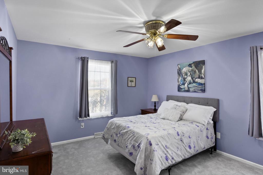 1611 Dolly Dr