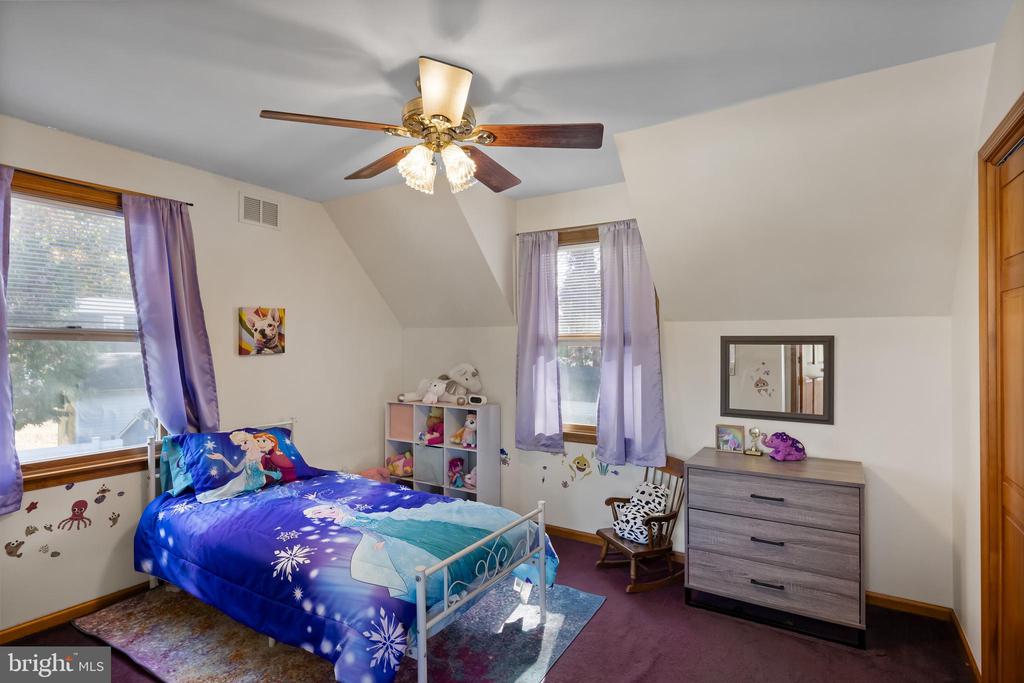 1611 Dolly Dr
