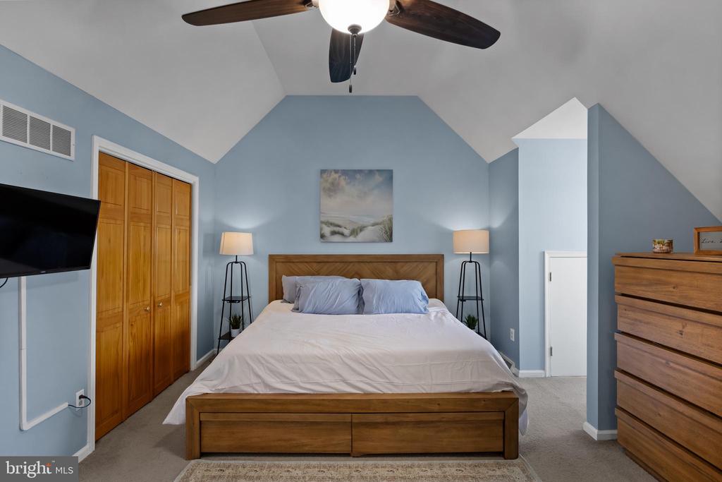 1611 Dolly Dr