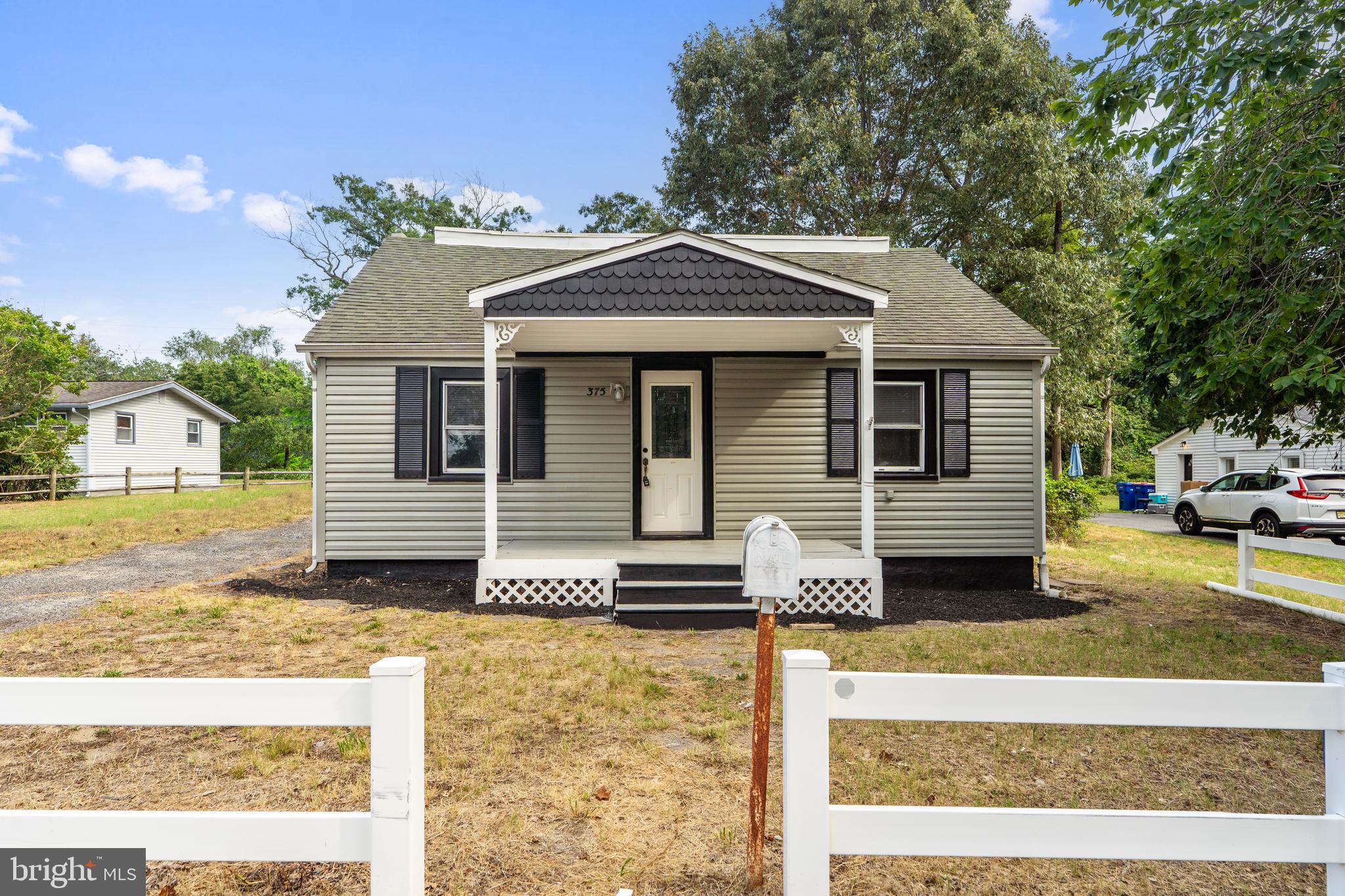 375 PEEK AVENUE