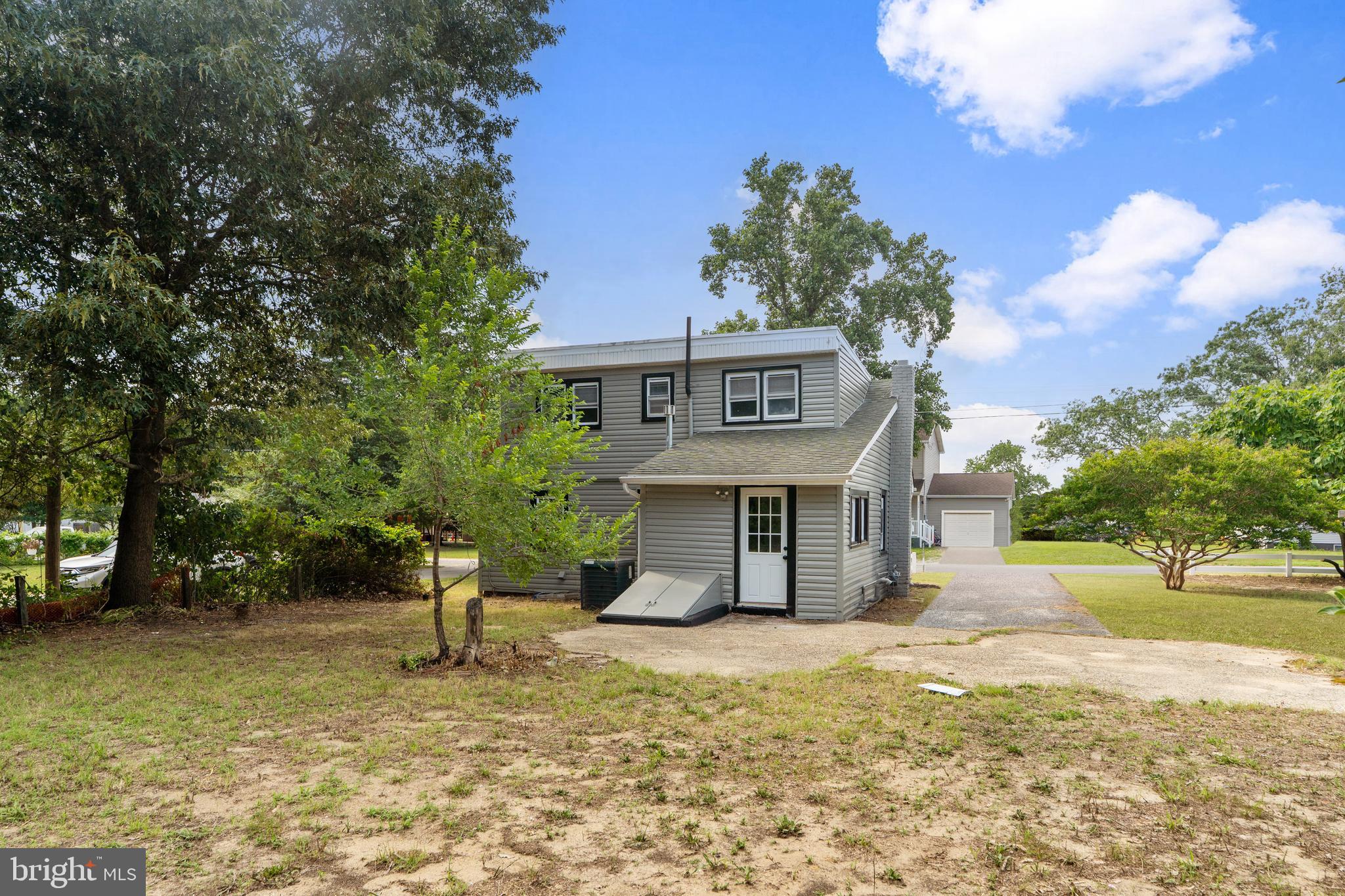 375 PEEK AVENUE