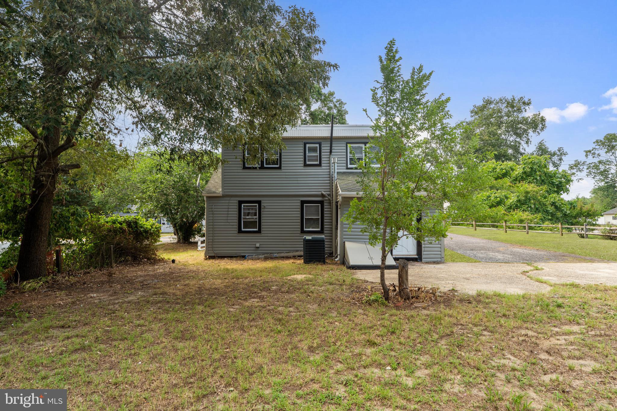 375 PEEK AVENUE