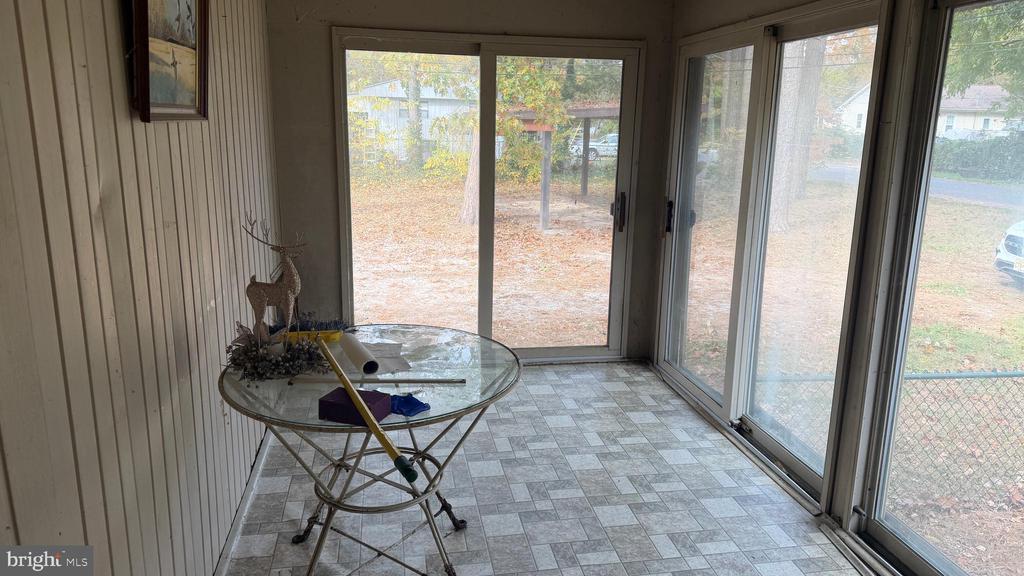 537 DANDELION ROAD