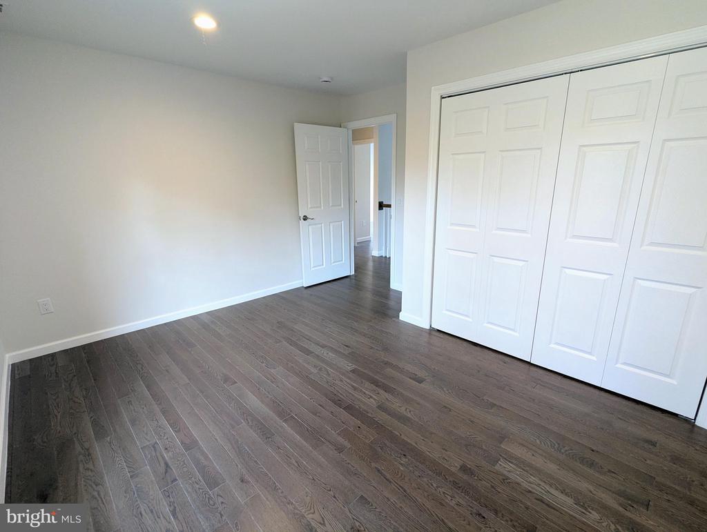 28 OSBORN LANE