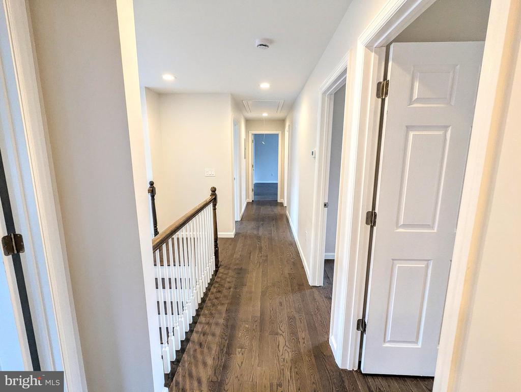 28 OSBORN LANE