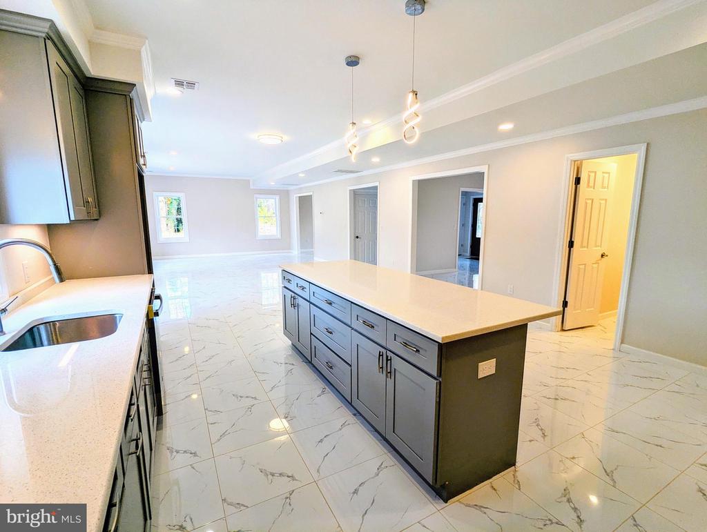 28 OSBORN LANE