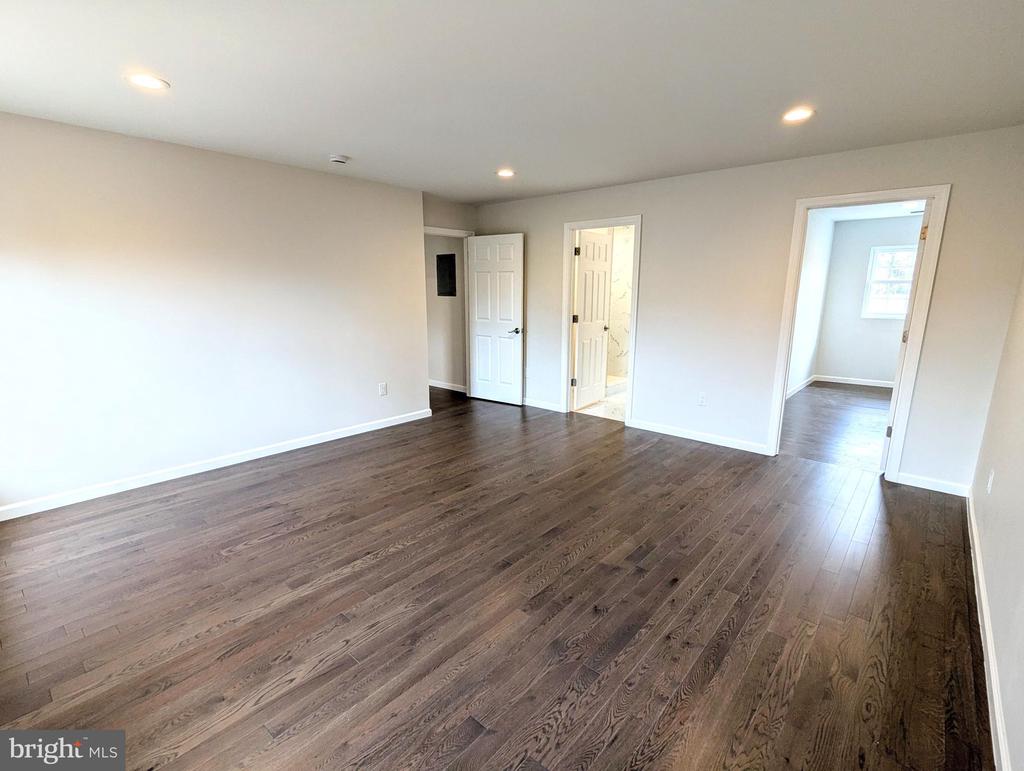 28 OSBORN LANE