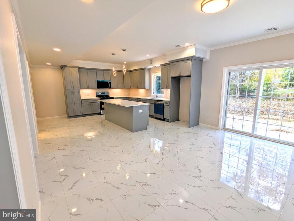 28 OSBORN LANE