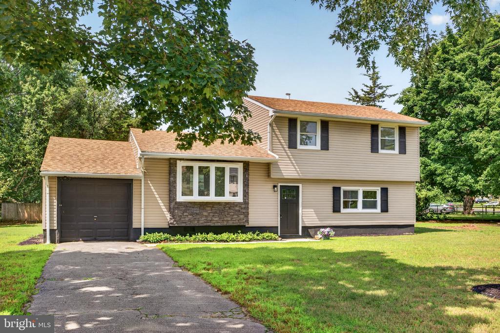 1921 MOUNTAIN DRIVE
