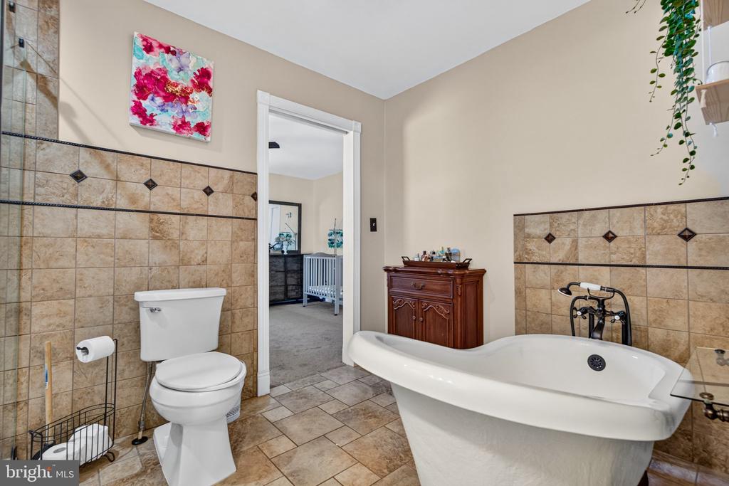 1236 MAGNOLIA ROAD
