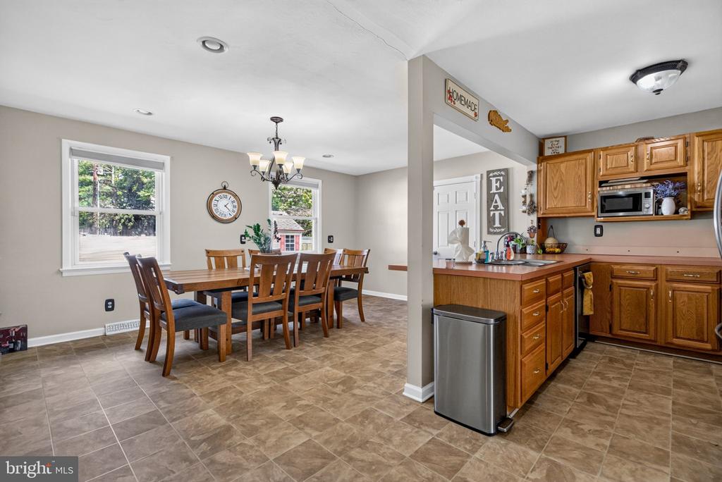 1236 MAGNOLIA ROAD