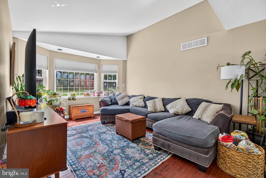 1236 MAGNOLIA ROAD