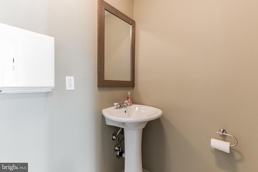 116 WHITE HORSE PIKE