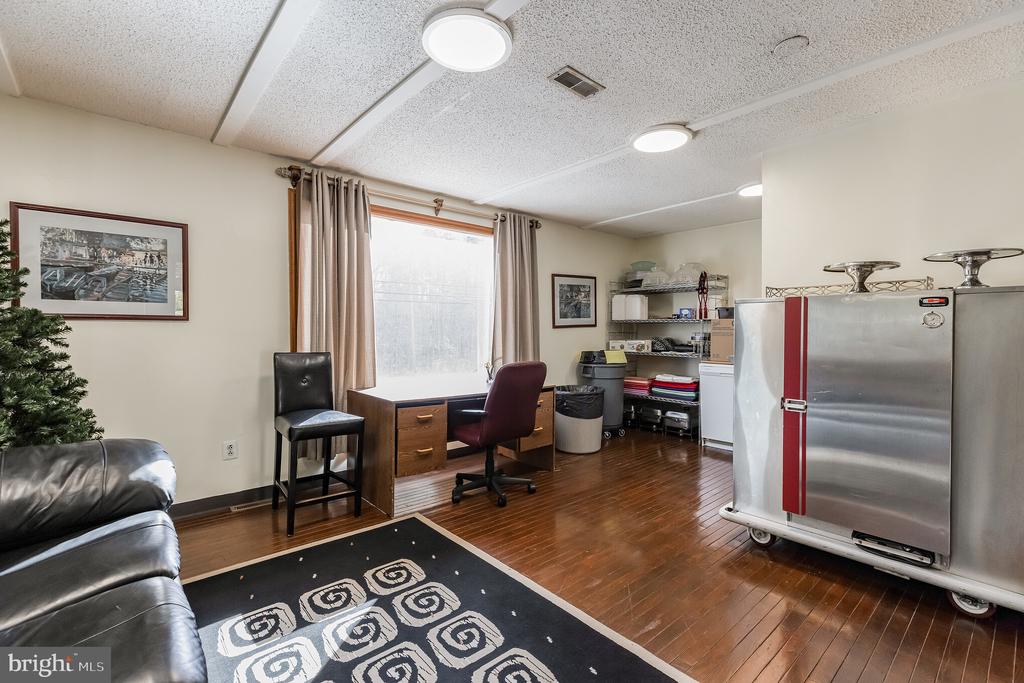 116 WHITE HORSE PIKE
