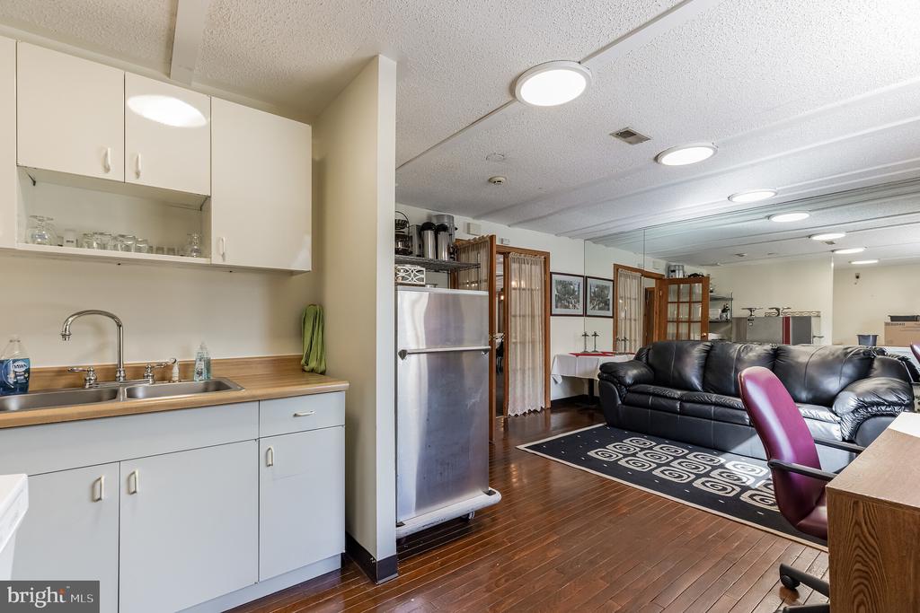 116 WHITE HORSE PIKE