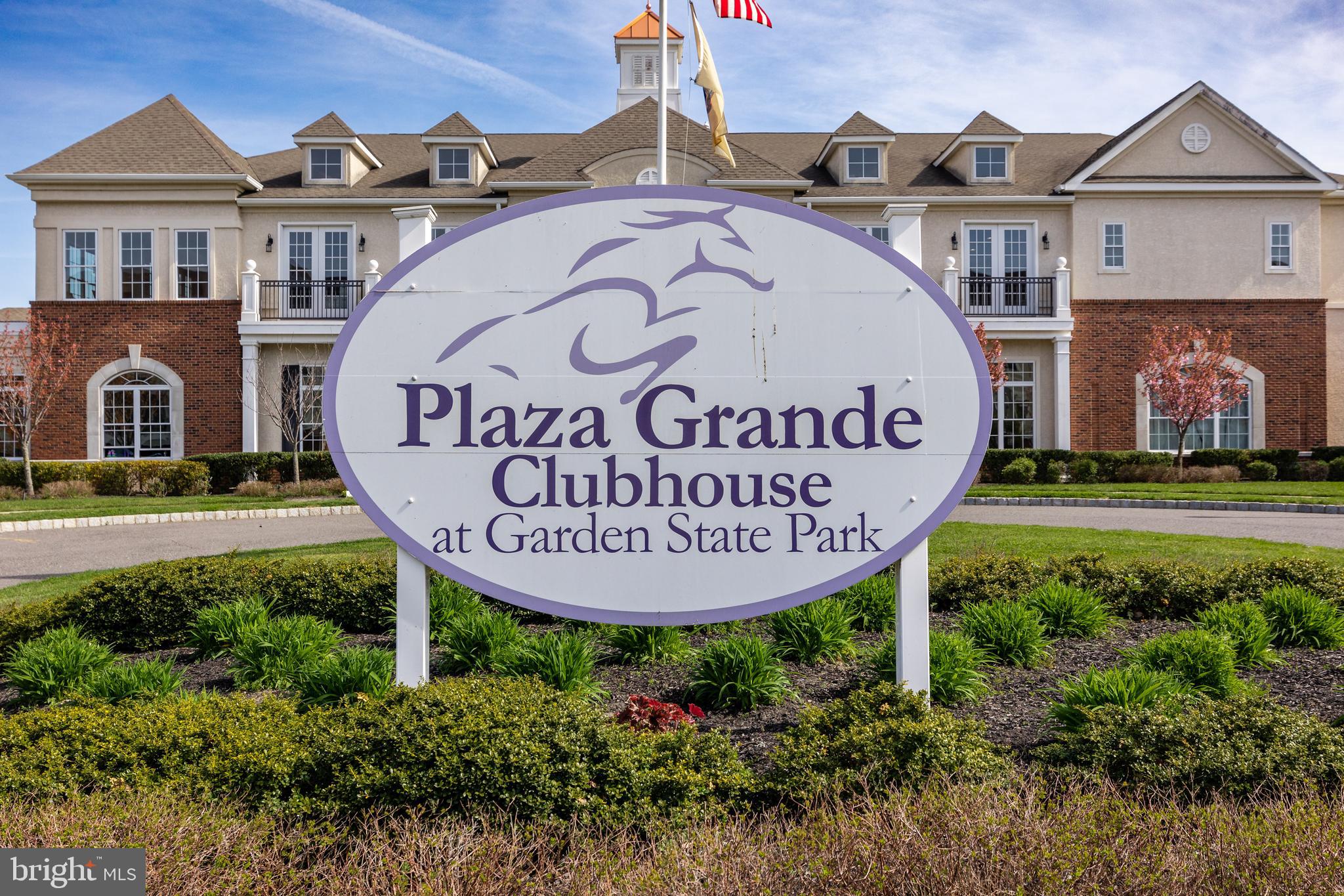 133 Plaza Grande