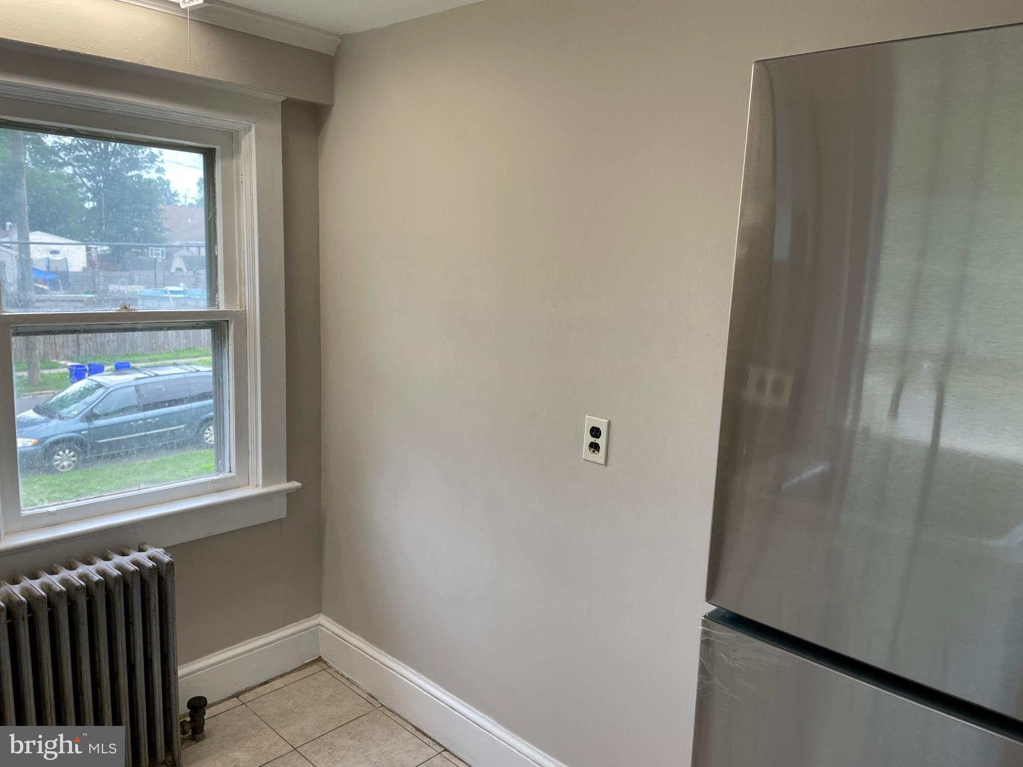 150 N Albertson AVENUE N Unit: E