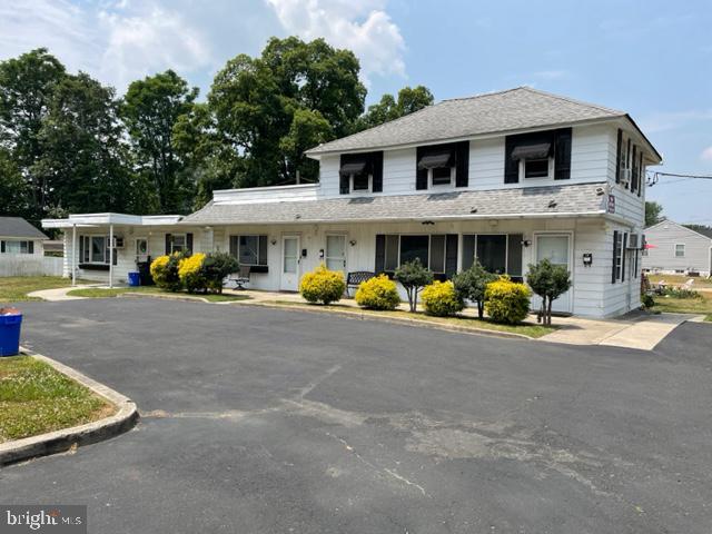 150 N Albertson AVENUE N Unit: E