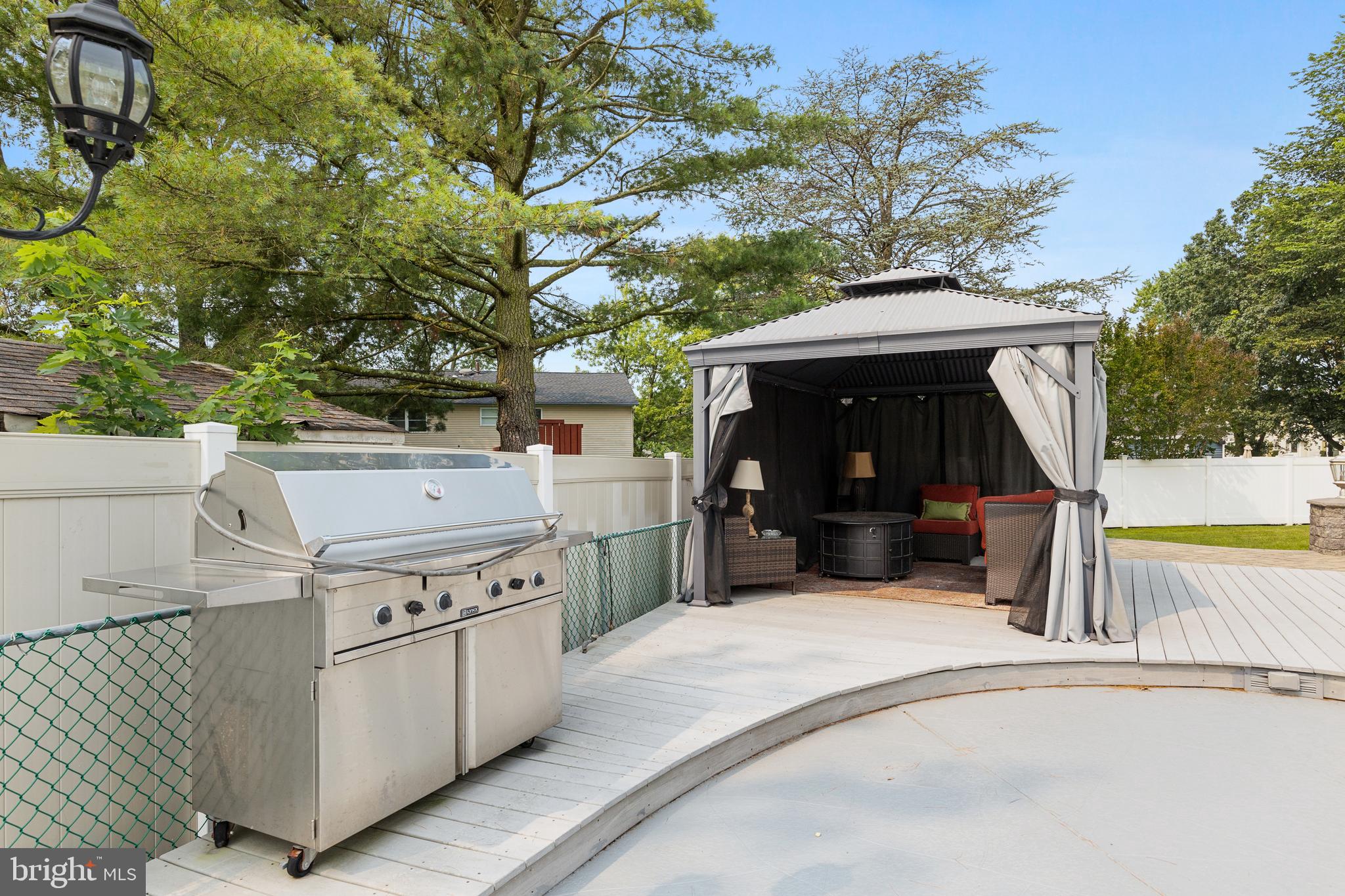 247 Hinton WAY