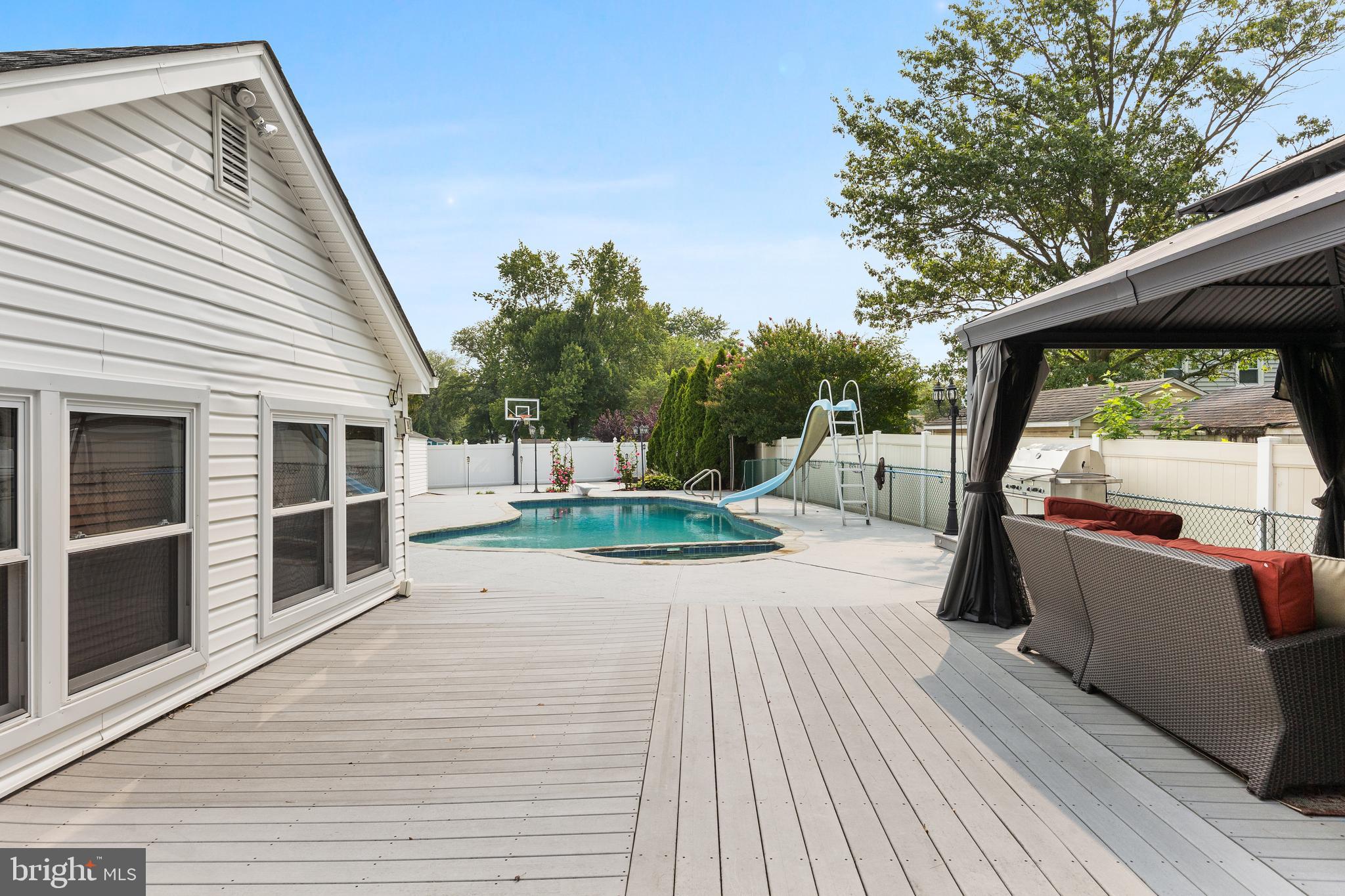 247 Hinton WAY