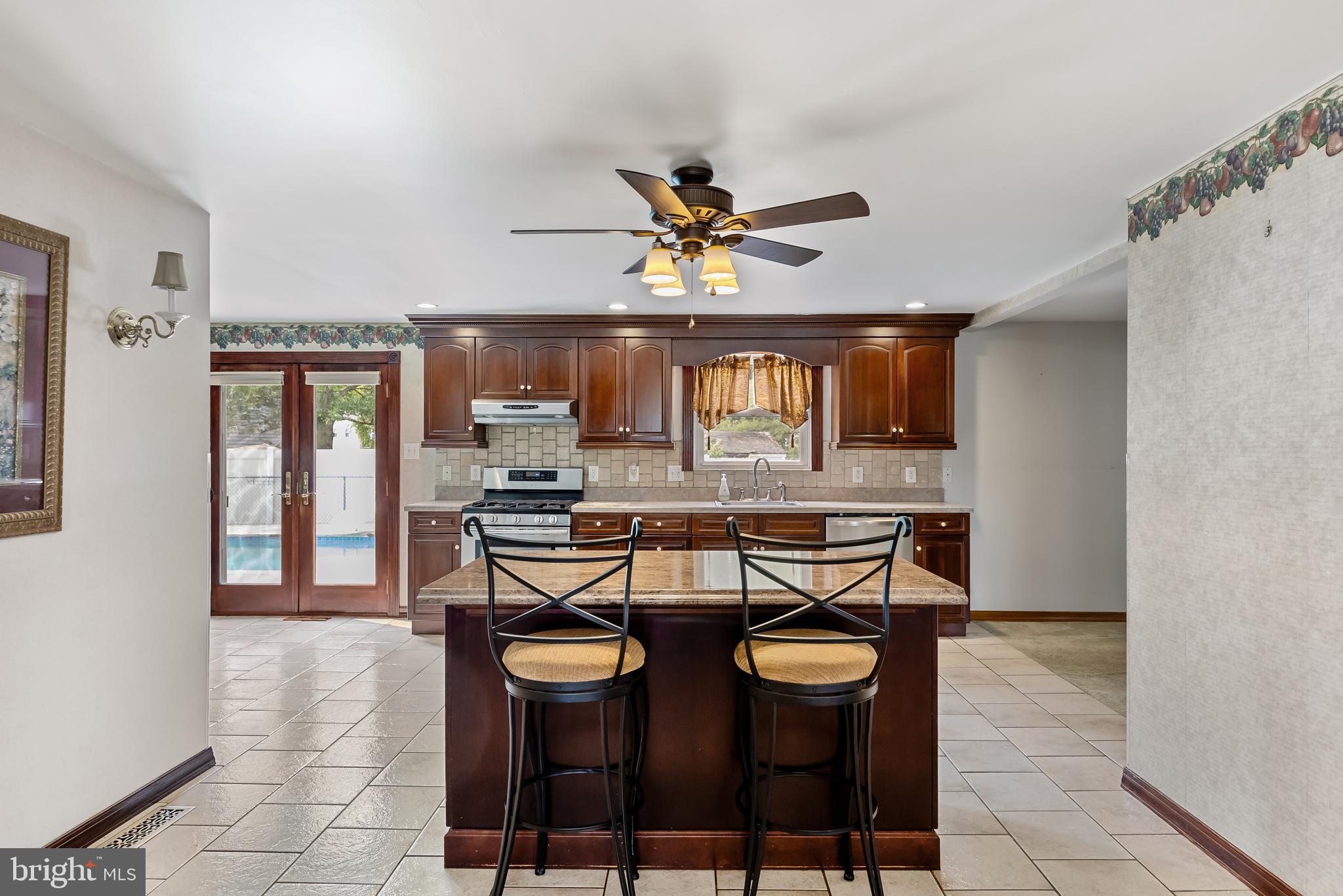 247 Hinton WAY