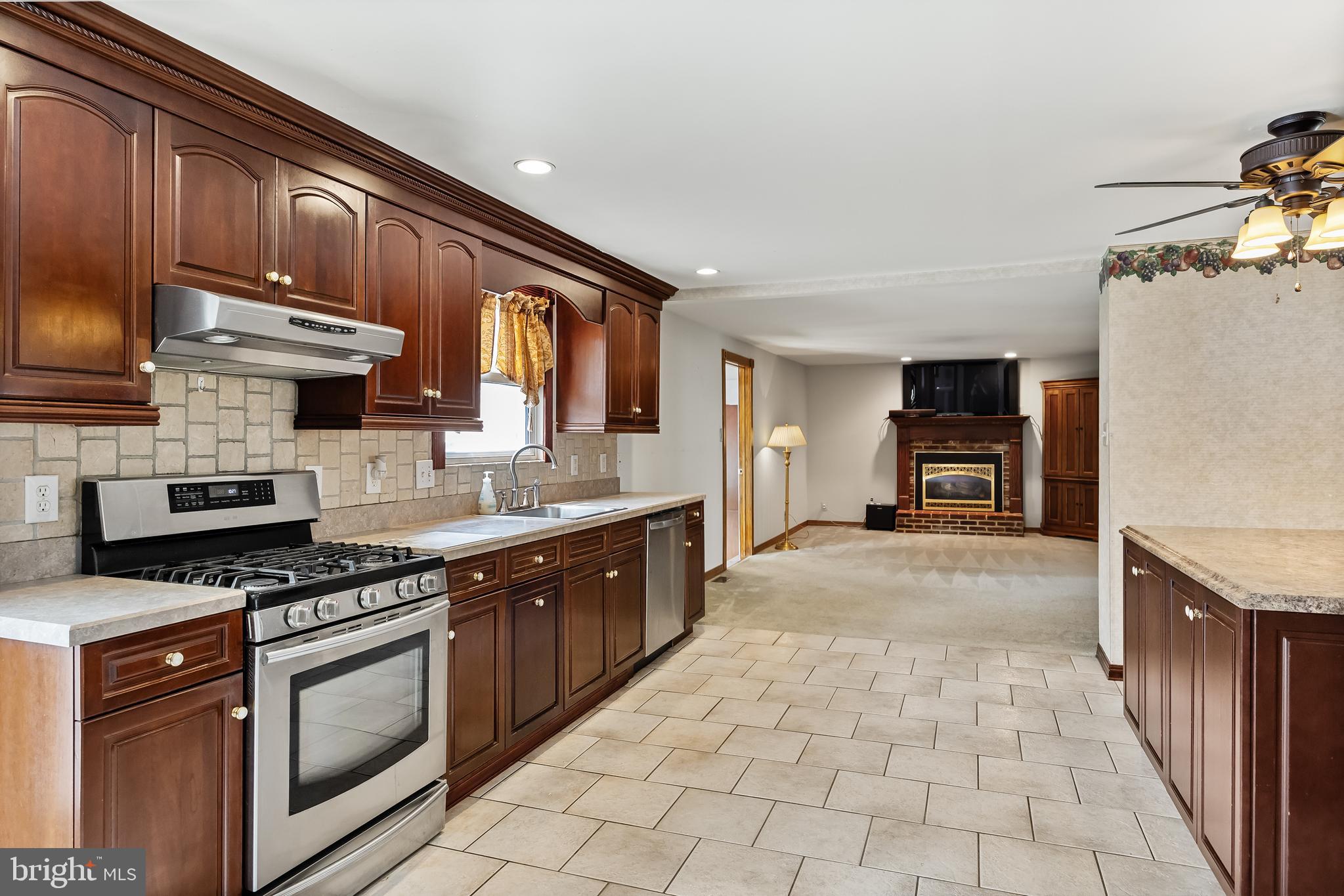 247 Hinton WAY
