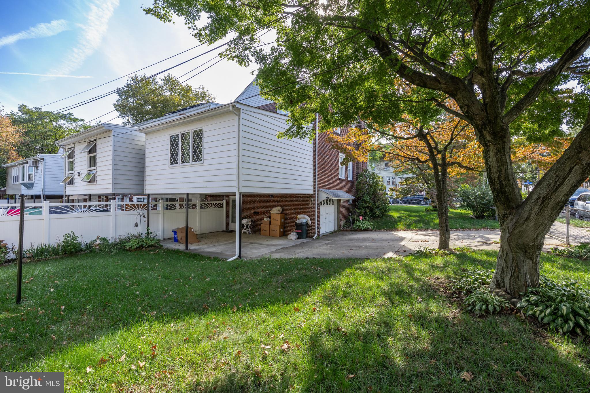 827 Magill AVENUE