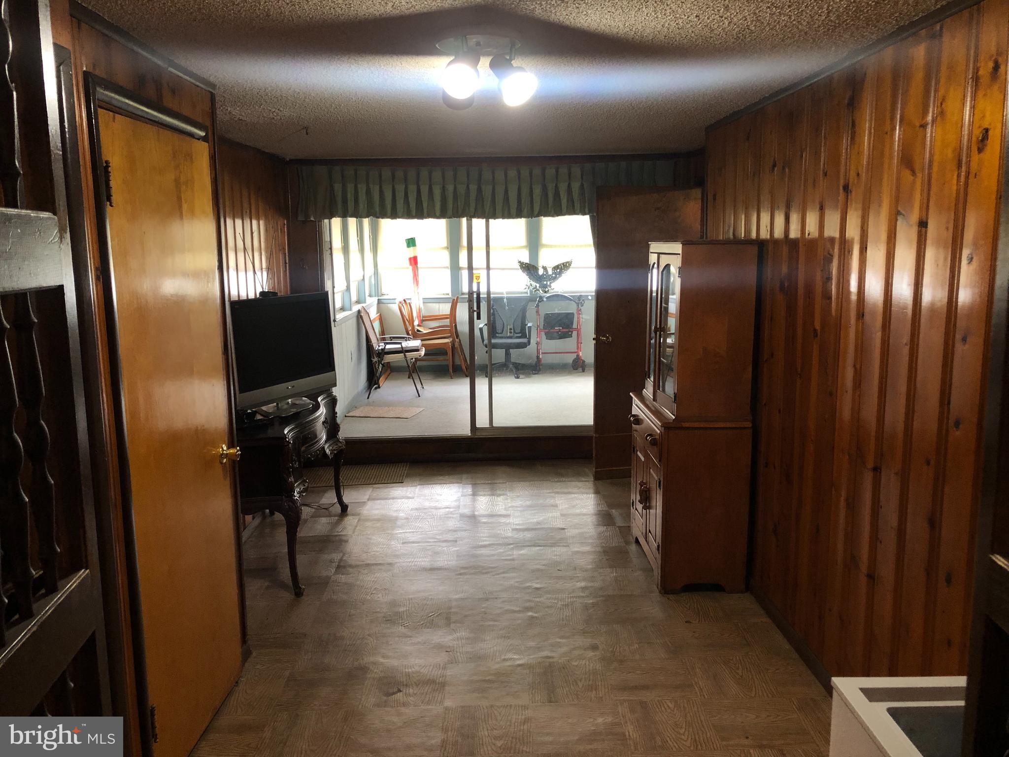 413 WALNUT AVENUE