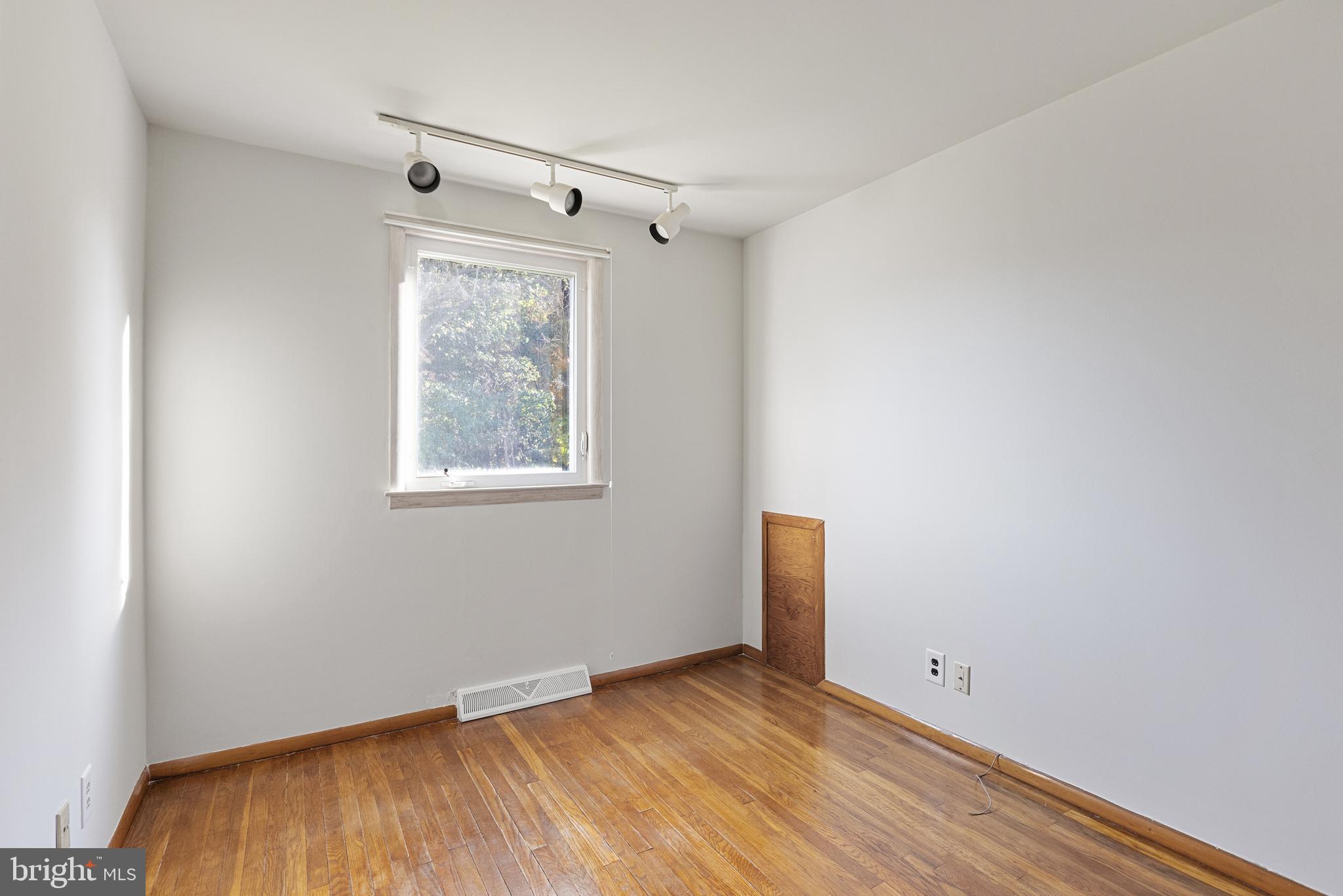103 Great Oak ROAD
