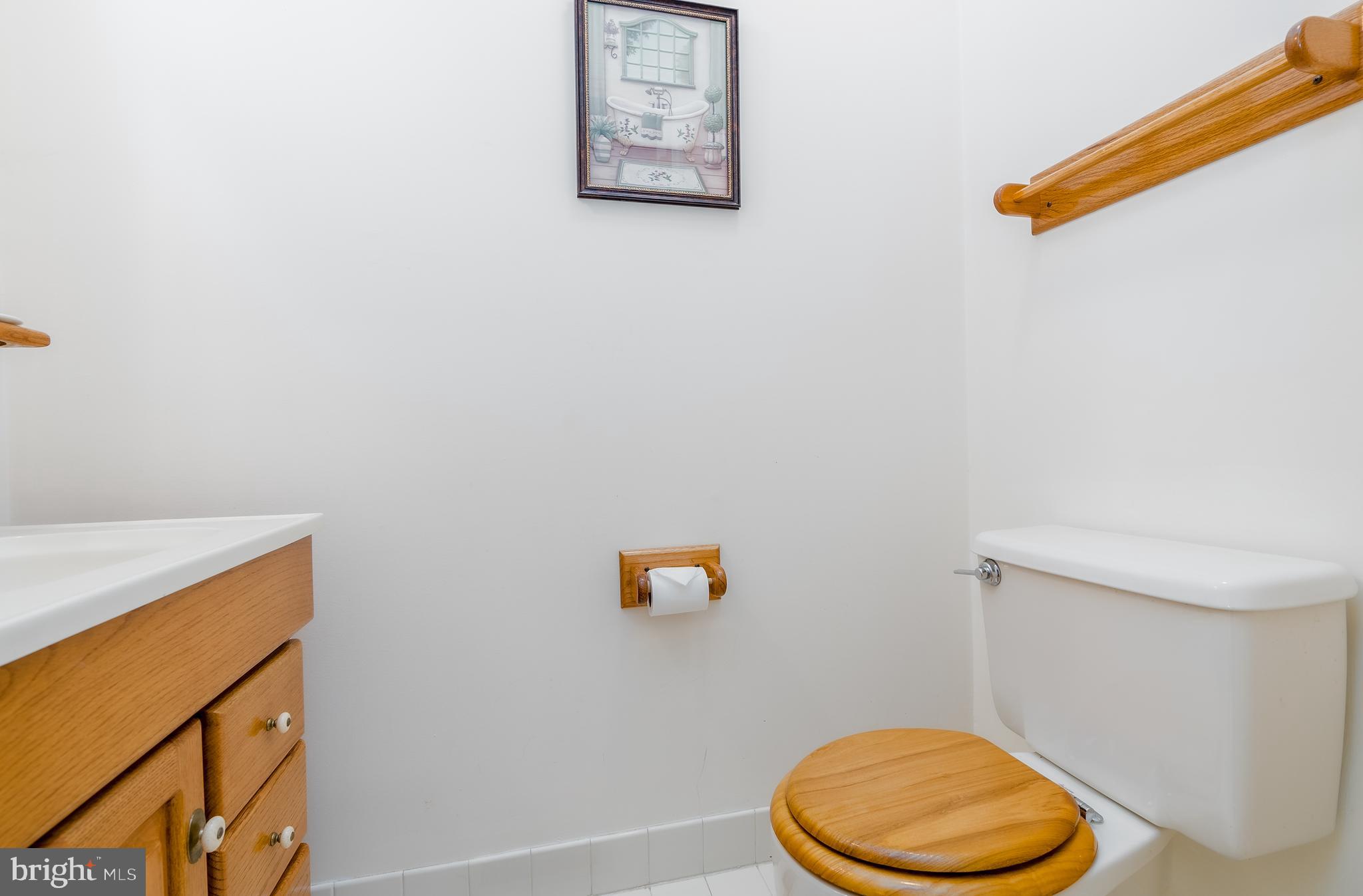 111 E Beechwood AVENUE Unit: 28