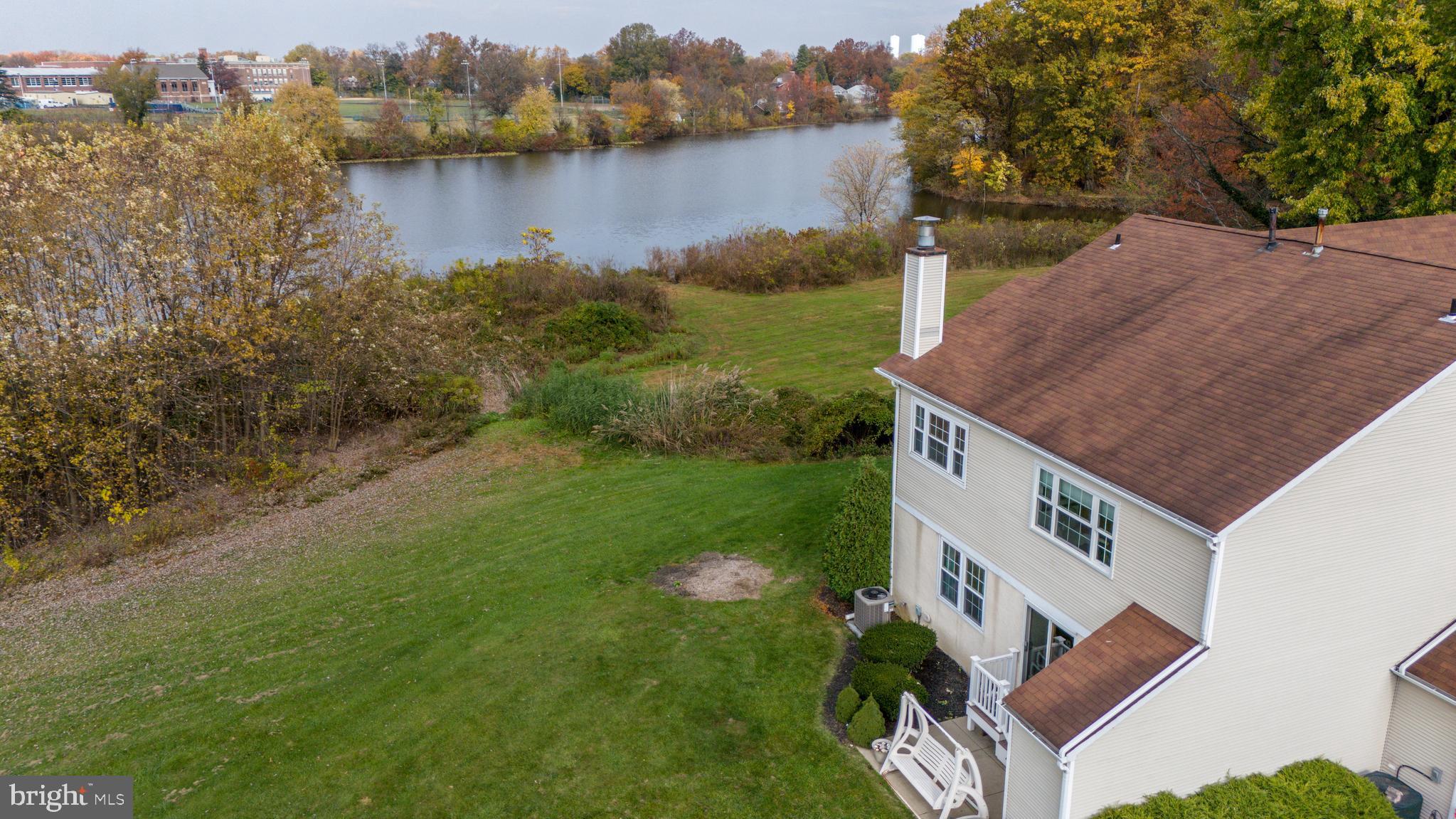111 E Beechwood AVENUE Unit: 28