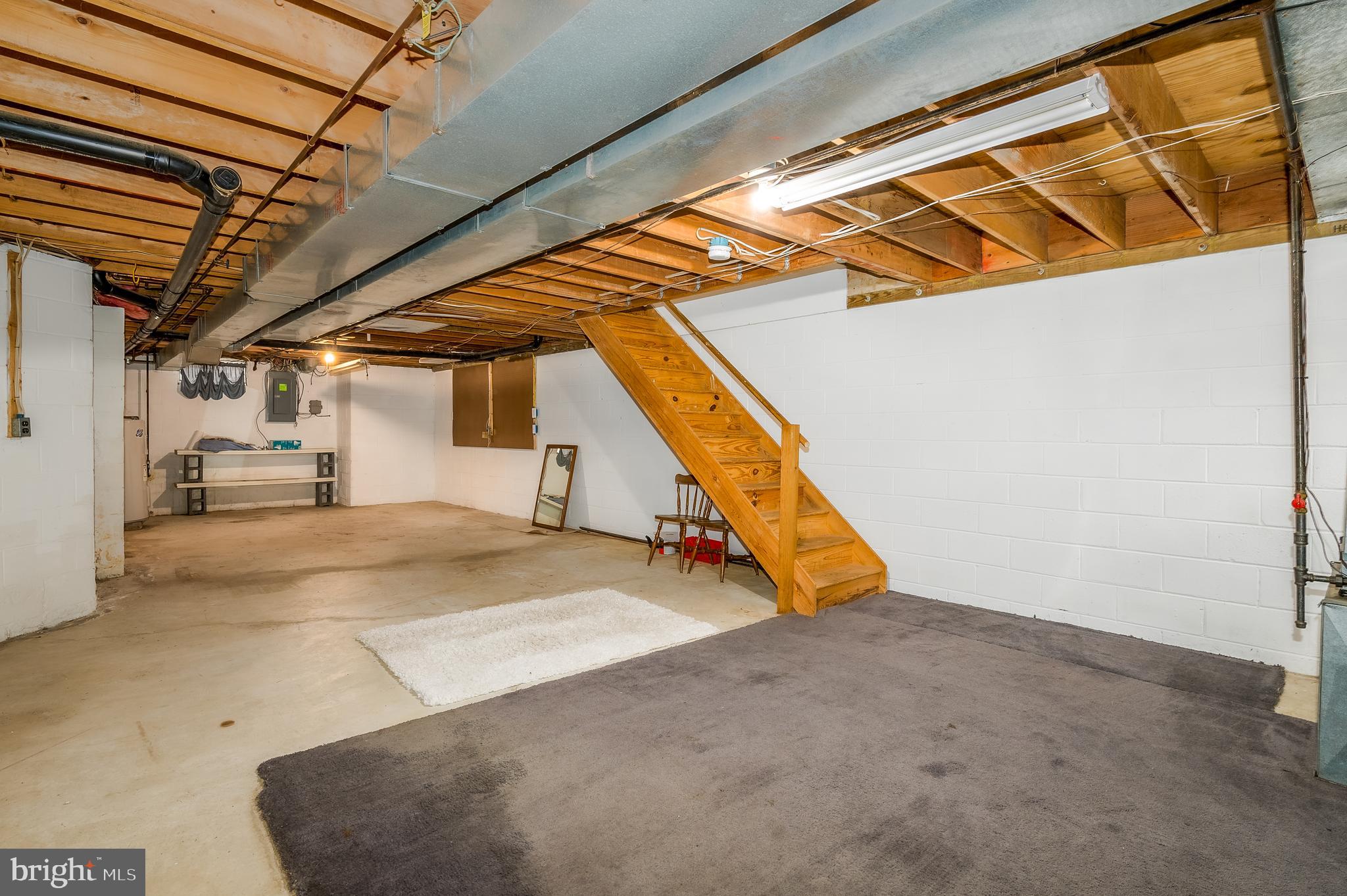 111 E Beechwood AVENUE Unit: 28
