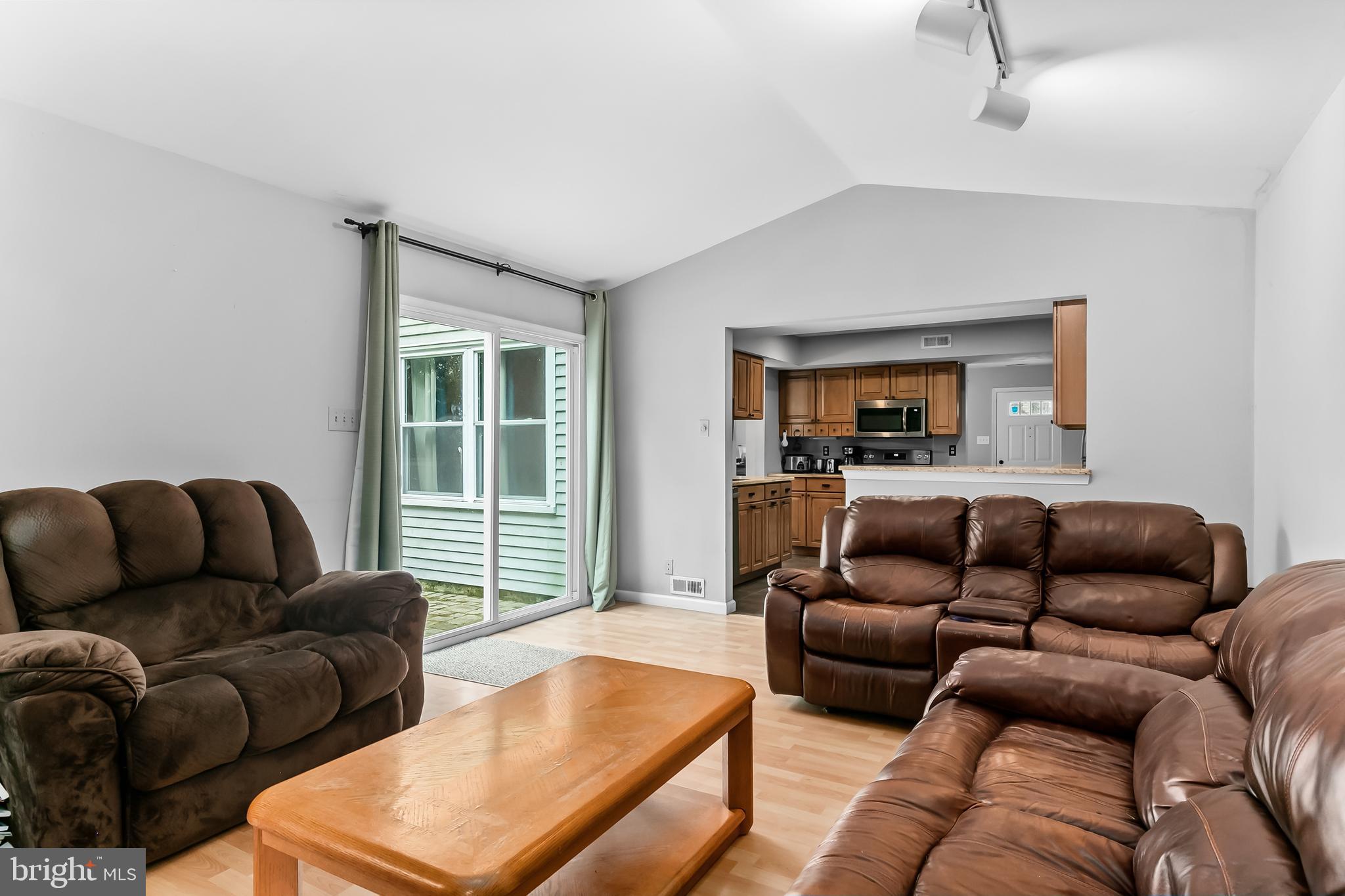 35 Woodvale DRIVE