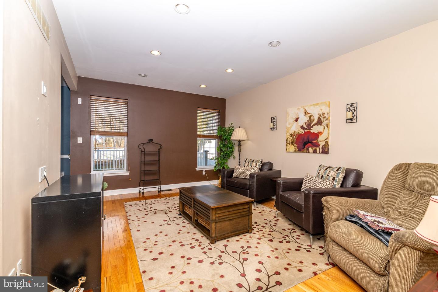103 Sequoia DRIVE