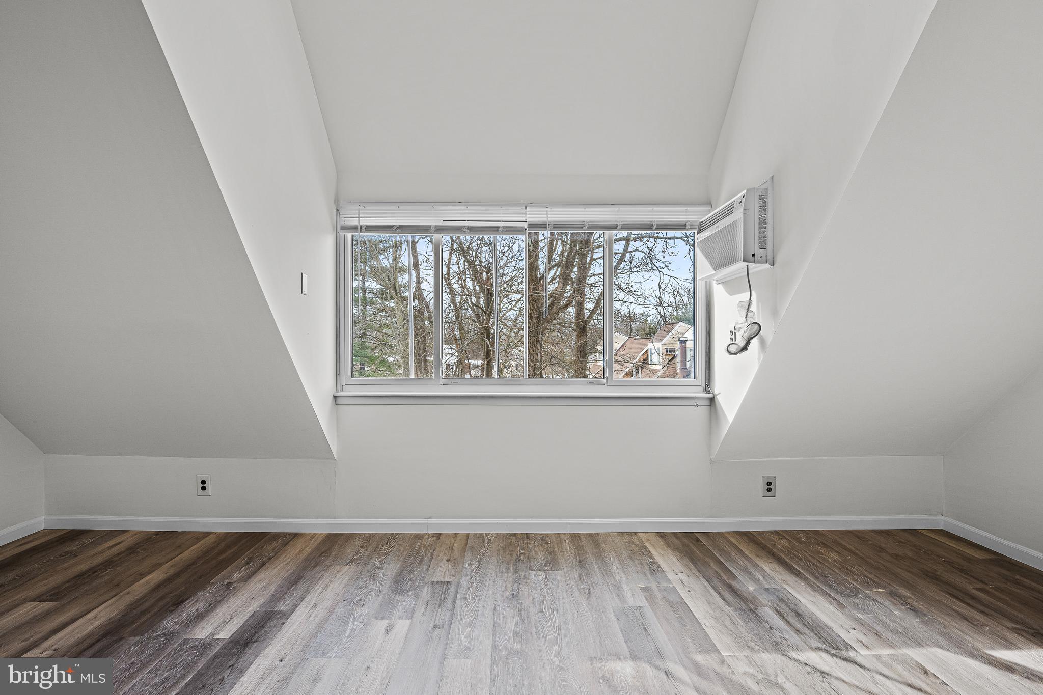 1065 PENDLETON COURT