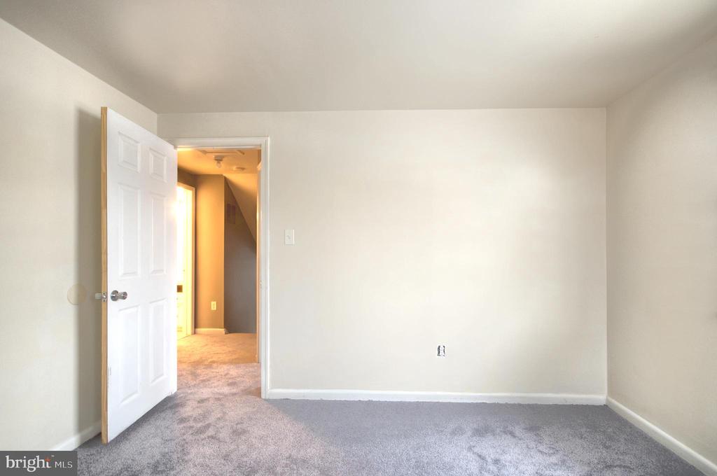 53 LONGWOOD DRIVE