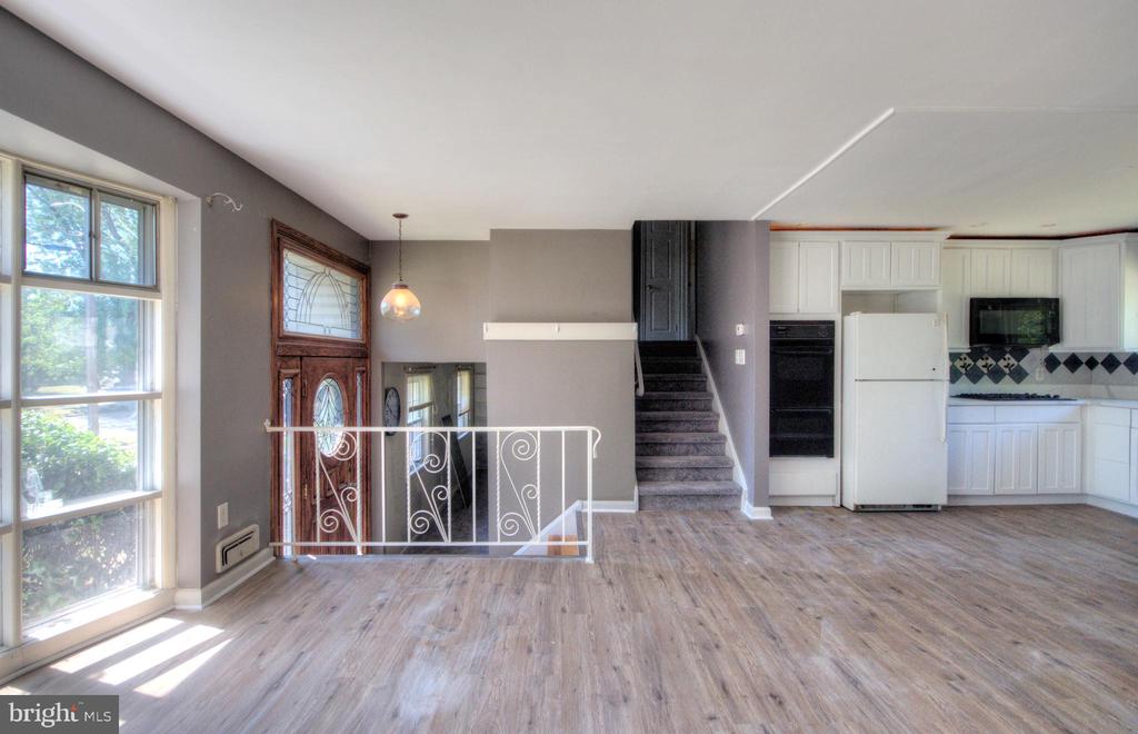 53 LONGWOOD DRIVE