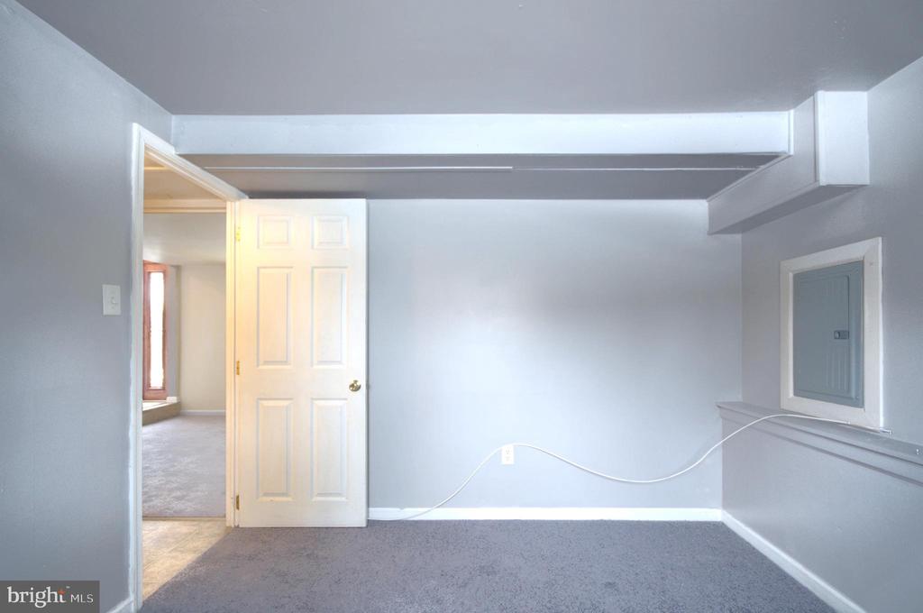 53 LONGWOOD DRIVE