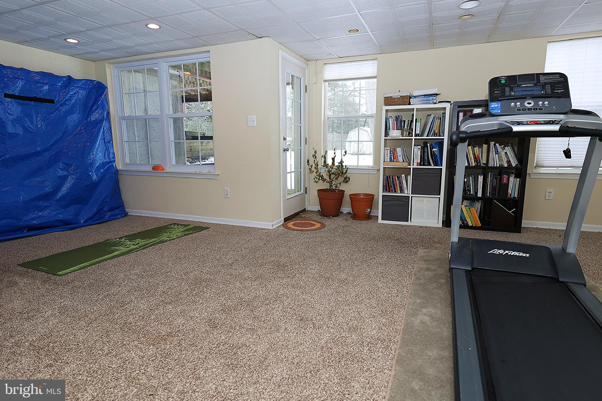 4055 Hermitage Drive