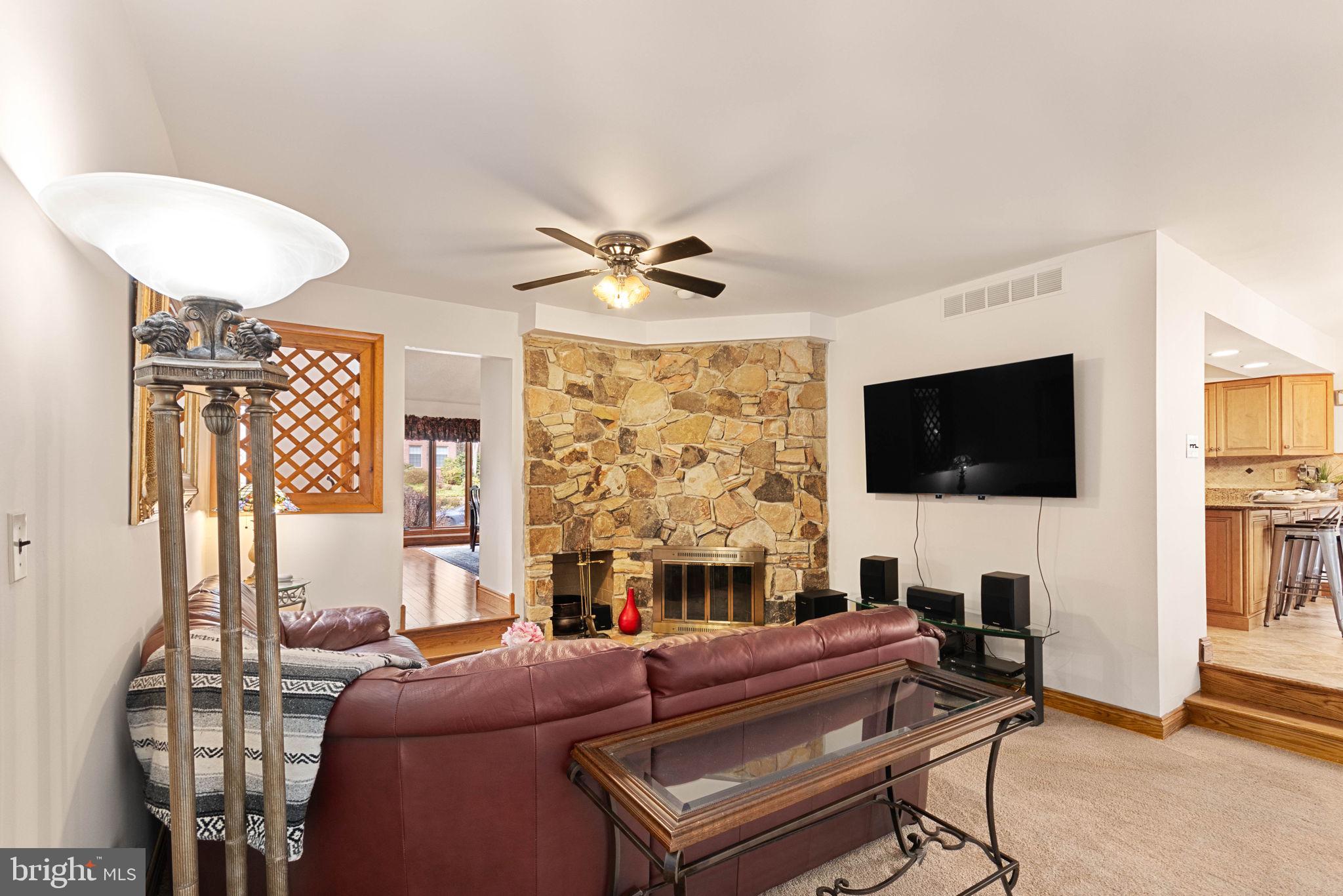 2 HIDDEN ACRES DRIVE